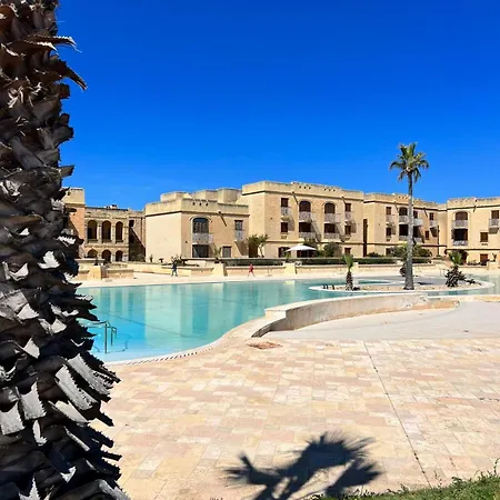 Chambray - 2 Bedroom With Pool And Views