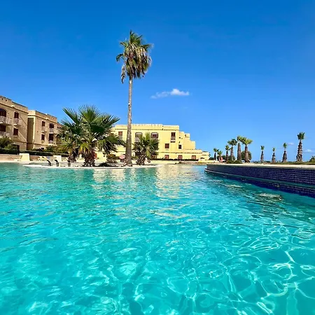 Chambray - 2 Bedroom With Pool And Views *