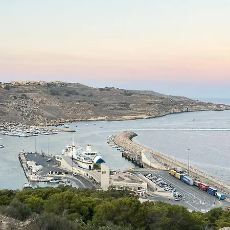 Chambray - 2 Bedroom With Pool And Views Διαμέρισμα