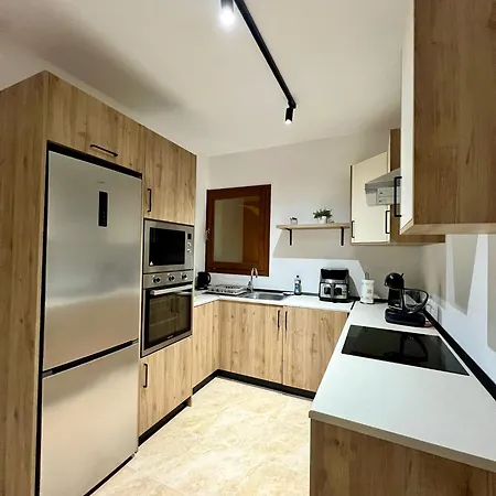 Chambray - 2 Bedroom With Pool And Views *