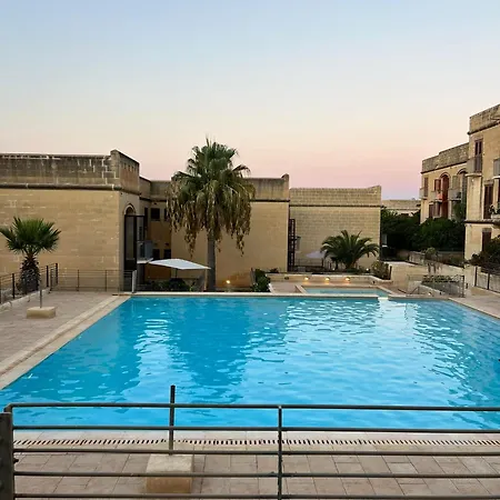 Apartman Chambray - 2 Bedroom With Pool And Views Għajnsielem