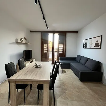 Chambray - 2 Bedroom With Pool And Views Għajnsielem